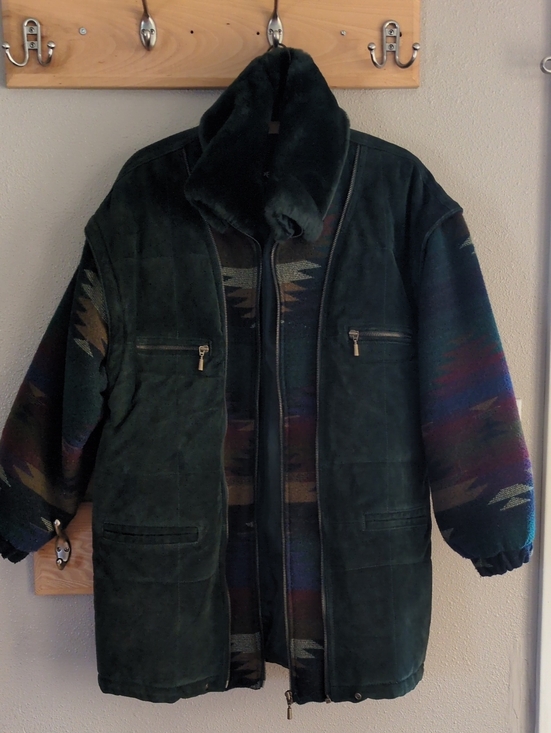 Elle Jackets & Blazers - Pelle Dark Green Suede Puffer Jacket with Patterned Wool Sleeves